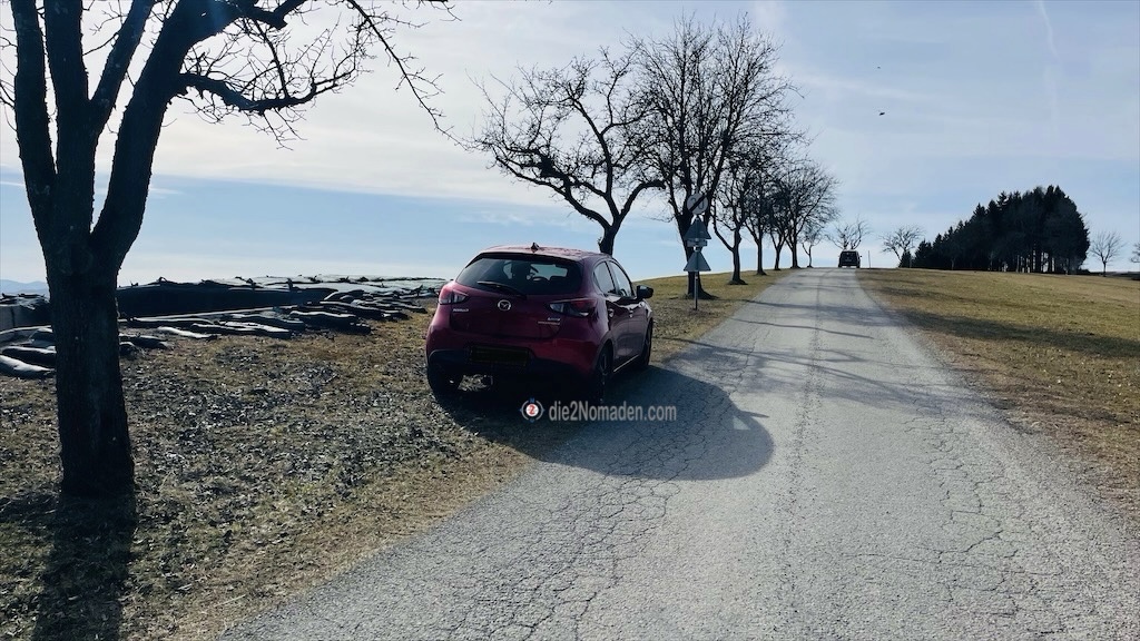 seitlich geparkt nach Rücksprache beim Eigentümer